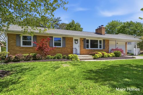 6846 Aleda Ave, Grand Rapids, MI, 49508-7415 | Card Image