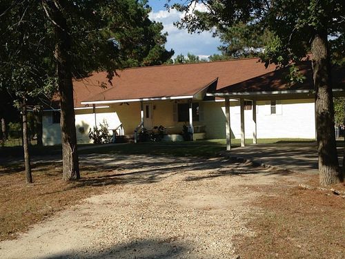 420 Mangum Rd, Livingston, TX, 77351-7520 | Card Image