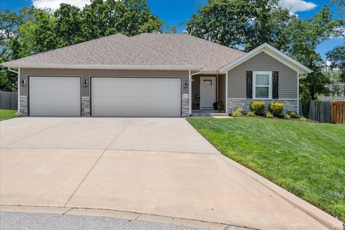1651 N Penrose Ave, Nixa, MO, 65714-9398 | Card Image