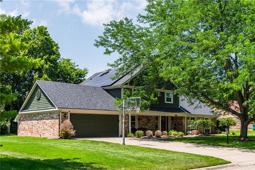233 Bramblebush Trl, Beavercreek, OH, 45440-3551 | Card Image