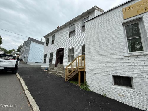 1 Lincoln Ave, Troy, NY, 12180-5545 | Card Image