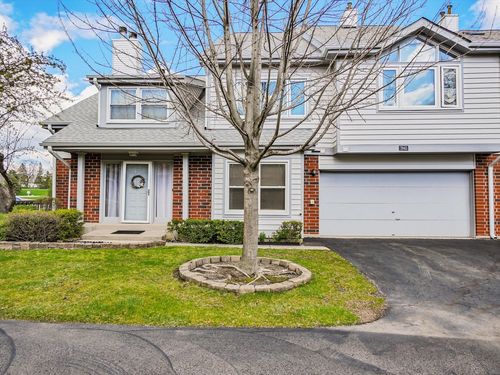 7945 Stewart Dr, Darien, IL, 60561-5933 | Card Image