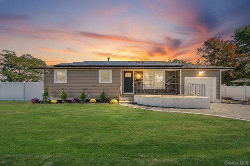 109 Westwood Ave, Deer Park, NY, 11729-2223 | Card Image