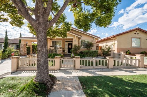 115 Ford Ave, VENTURA, CA, 93003-2468 | Card Image