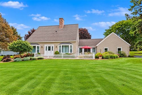30 Stonington Dr, Pittsford, NY, 14534-2924 | Card Image