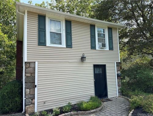 250 Oakland Ave, Monroe, NY, 10950-3310 | Card Image
