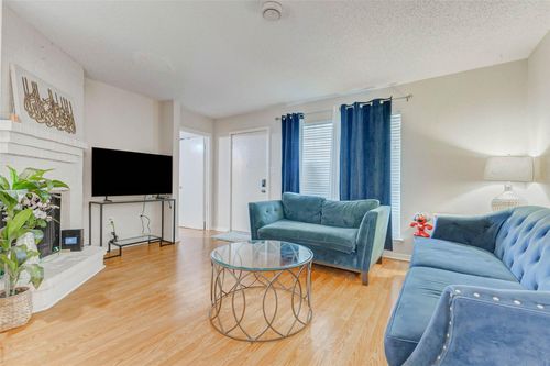 apt-172-250 El Dorado Blvd, Webster, TX, 77598-2403 | Card Image
