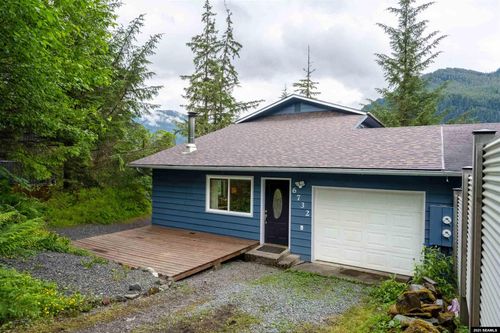 6732 Marguerite St, Juneau, AK, 99801-9430 | Card Image