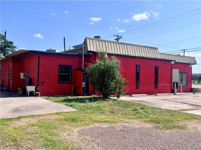406 N Johnson St, Home with 0 bedrooms, 0 bathrooms and null parking in Alice TX | Image 9