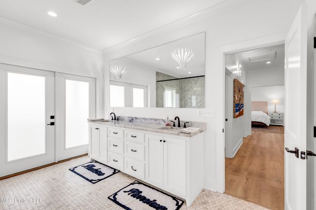 240EBeachBlvd-85 | Image 34