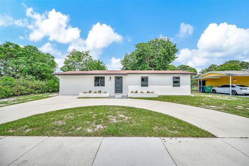 19301 Nw 52nd Ave, Miami Gardens, FL, 33055-6104 | Card Image