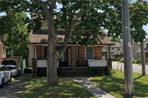 4942 Armoury St, Niagara Falls, ON, L2E1T1 | Card Image