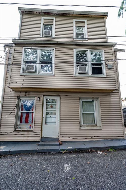 875 N Jerome St, Allentown, PA, 18109-1914 | Card Image