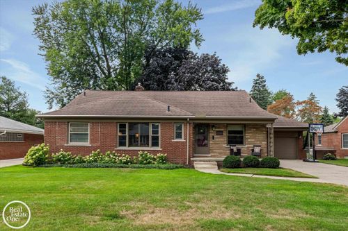 715 S Renaud Rd, Grosse Pointe Woods, MI, 48236-1731 | Card Image