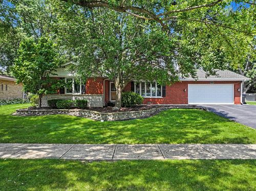 8616 W 144th St, Orland Park, IL, 60462-2833 | Card Image