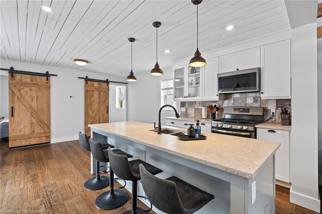 210 King St E, House other with 3 bedrooms, 2 bathrooms and 2 parking in Atwood ON | Image 14