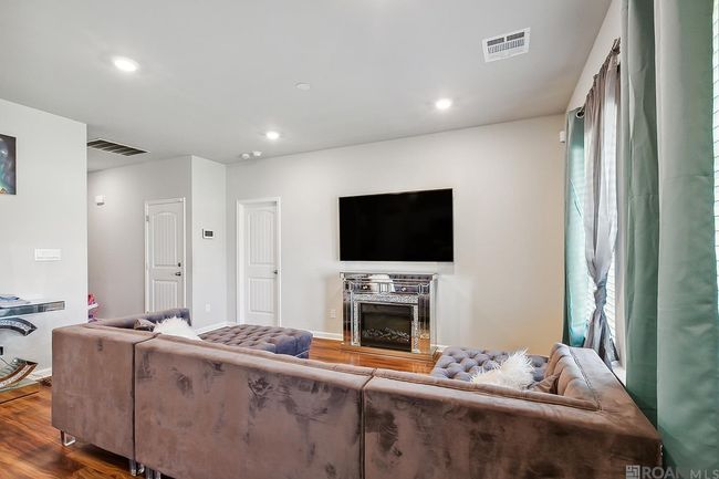 15915 Olive Grove Dr, House other with 3 bedrooms, 2 bathrooms and 2 parking in Zachary LA | Image 4