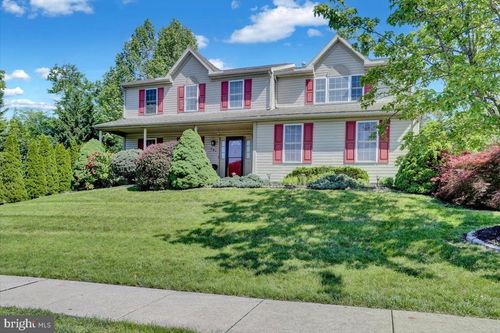 701 Antietam Dr, DOUGLASSVILLE, PA, 19518-8757 | Card Image