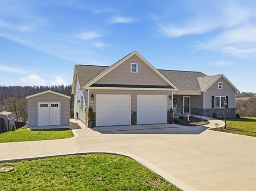 2 Stonegate Dr, Burgettstown, PA, 15021-2863 | Card Image