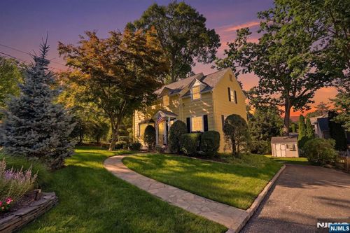 94 Harrison Street, Verona, NJ, 07044 | Card Image