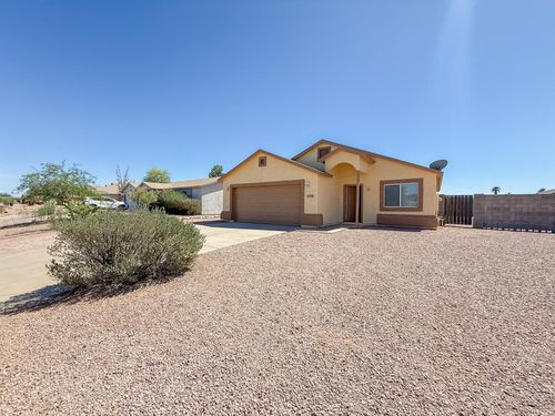 11991 W Cabrillo Dr, Arizona City, AZ, 85123-6432 | Card Image