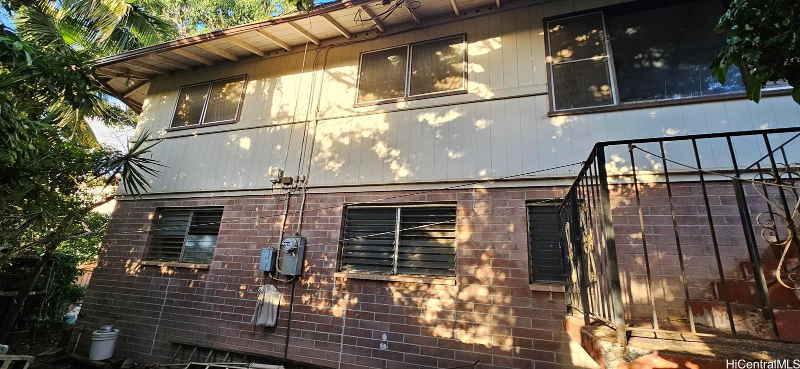 Nanu Pl, Aiea, HI 96701