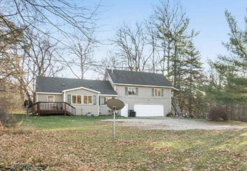 725 Newton Ct, Hastings, MI, 49058-2346 | Card Image