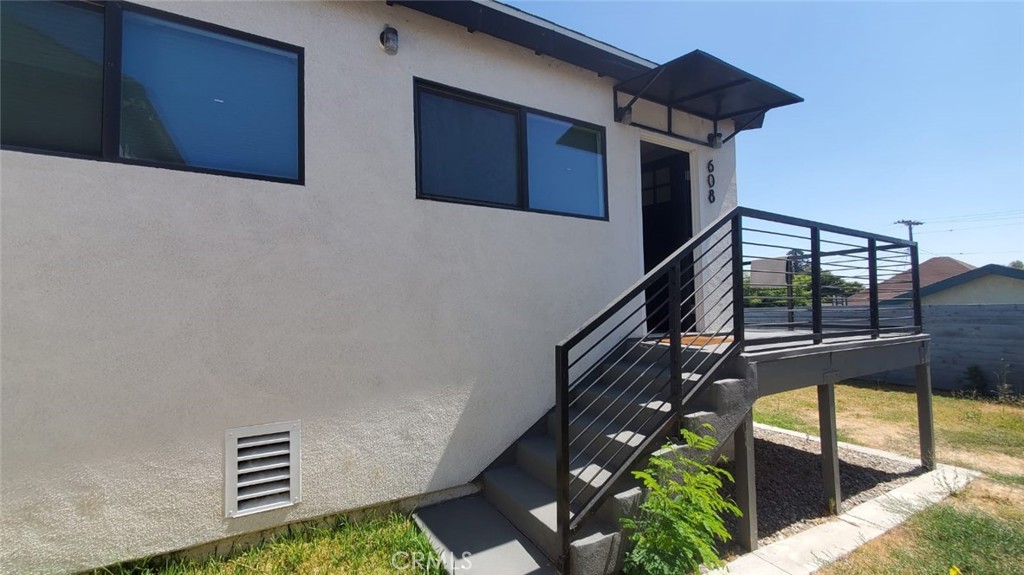 Residential Income in Los Angeles 3