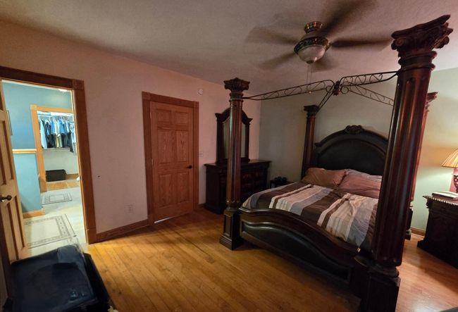 Door to hallway & primary bath | Image 25