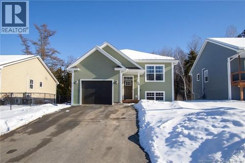 50 Walker Cres, Hampton, NB, E5N5Z8 | Card Image