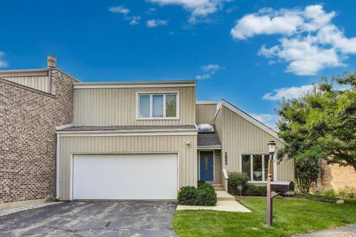 2466 Cobblewood Dr, Northbrook, IL, 60062-7636 | Card Image