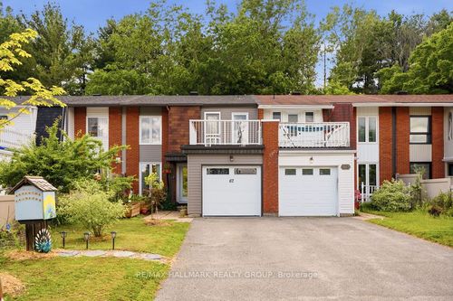 67 Grady Cres, Nepean, ON, K2H5S2 | Card Image