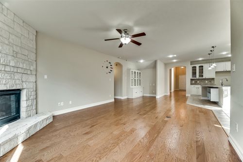 660 Hobie Point Dr, Lewisville, TX, 75056-4123 | Card Image