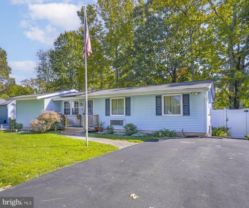 4913 Chestnut St, SHADY SIDE, MD, 20764-9662 | Card Image