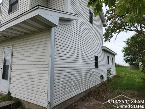 955 Knodt Rd, Essexville, MI, 48732-8705 | Card Image