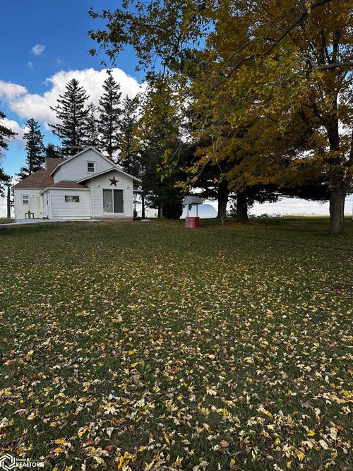 4182 160th St, Brooklyn, IA, 52211-8733 | Card Image