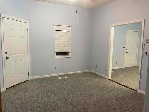401 Hammond St, Waverly, KS, 66871-9638 | Card Image