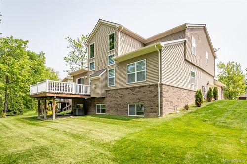 791 Glen Meadows Dr, South Lyon, MI, 48178-2098 | Card Image