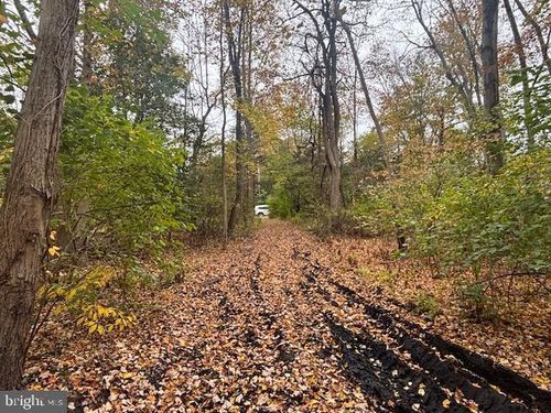 23 Kuzyk Rd, Cream Ridge, NJ, 08514-2441 | Card Image