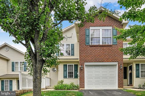 419 Lantern Green Way, ORWIGSBURG, PA, 17961-2051 | Card Image