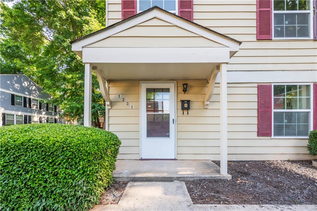 Surrey Ln, Marietta, GA 30008