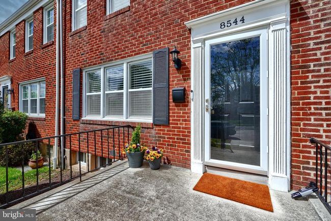 8544 Drumwood Rd, Townhouse with 3 bedrooms, 2 bathrooms and null parking in TOWSON MD | Image 4