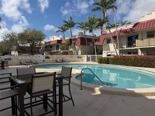 apt-209-6709 N Kendall Dr, Pinecrest, FL, 33156-1782 | Card Image