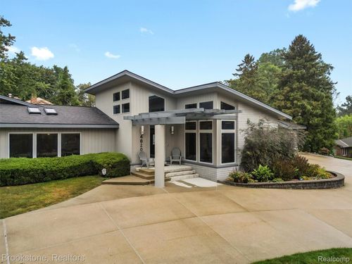 4820 Valley Vista Ln, Troy, MI, 48098-4115 | Card Image