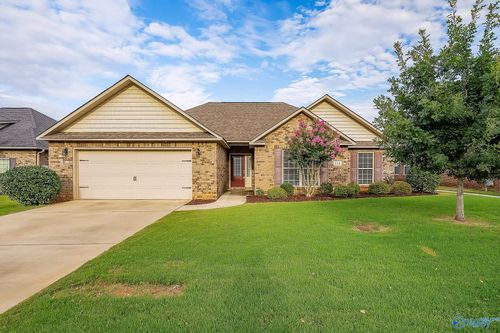114 Somerset Park Dr, Huntsville, AL, 35811-7113 | Card Image