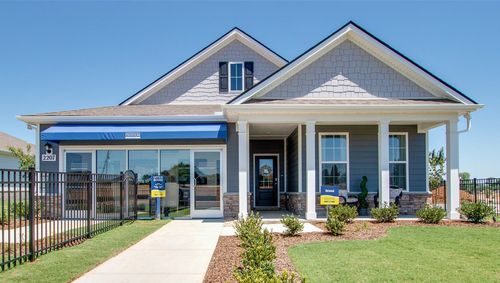 2207 Quinn Dr, White House, TN, 37188-2405 | Card Image