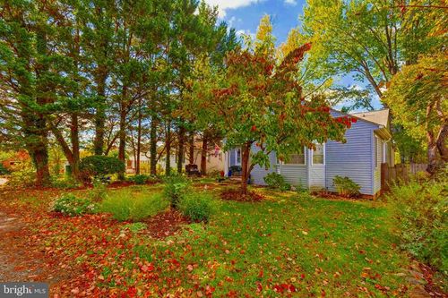 208 Chestnut St, MIDDLEBURG, VA, 20117-2623 | Card Image