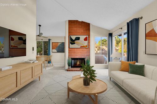 202-245 Oakleaf Dr, Thousand Oaks, CA, 91360-3811 | Card Image