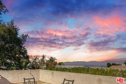 121 Navajo Ln, Topanga, CA, 90290 | Card Image