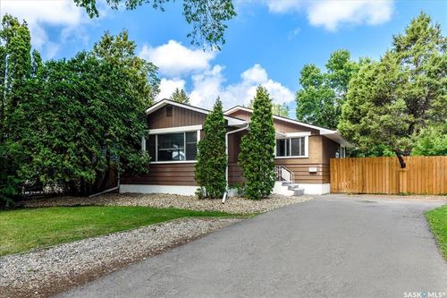 244 Logan Cres, Regina, SK, S4S5P9 | Card Image